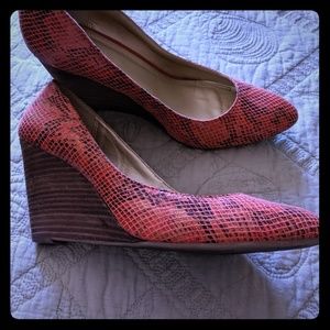 Kenneth Cole Reaction Orange Wedges
